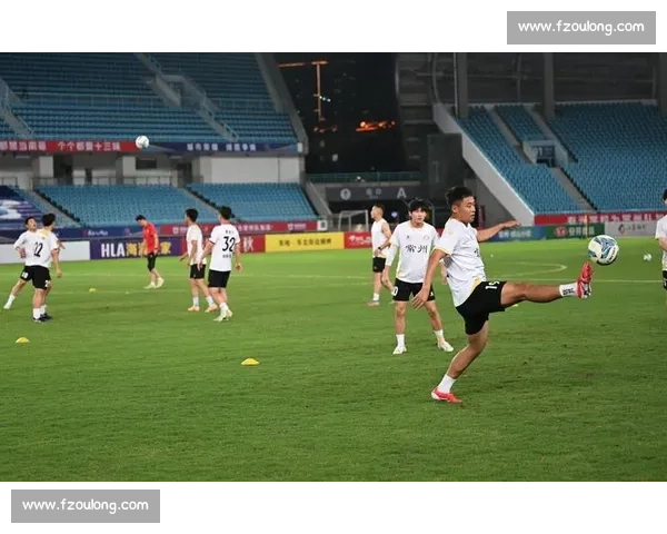 董路自荐执教苏超常州队并观战南京战，坦言 “不做主帅但愿助力”